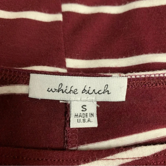 White Birch size small burgundy/white striped top front twist - Picture 2 of 7